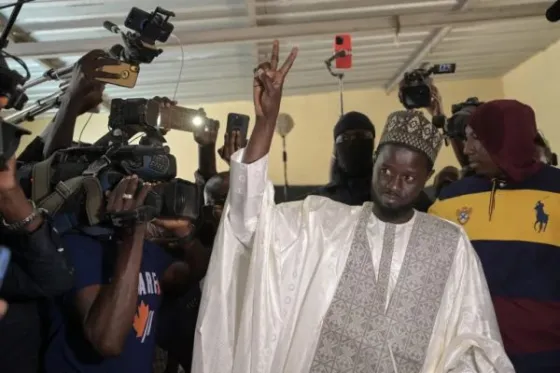 الانتخابات الرئاسية في السنغال: فوز منافسه باسيرو ديوماي فاي